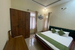 A spacious 2 BHK bunglaow with lawn