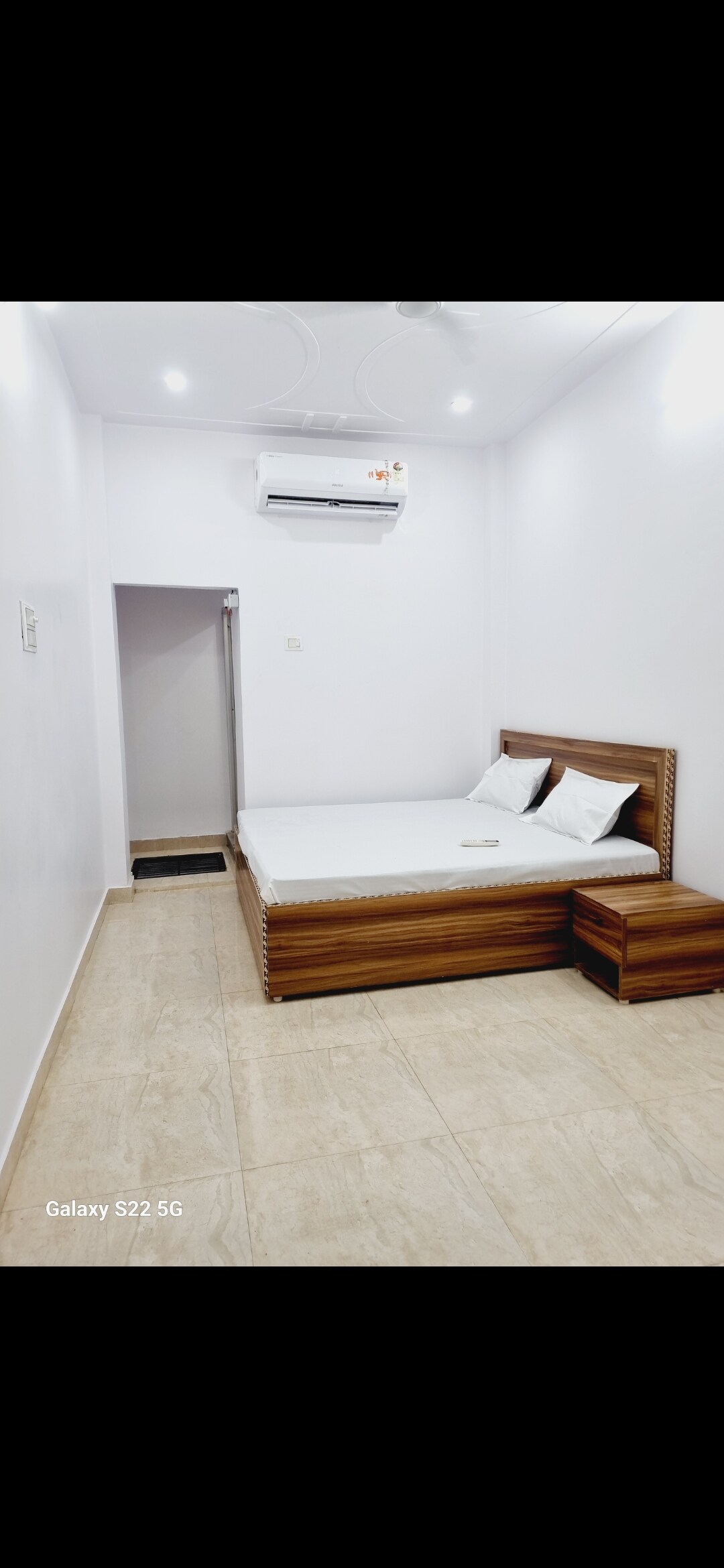 Shree Radha Rani Homestay - Tap to explore photos