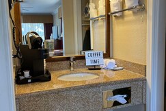 Best Western Tradewinds