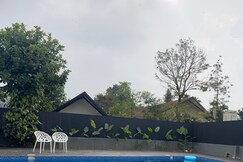 Mount Wave Holiday Pool Villa