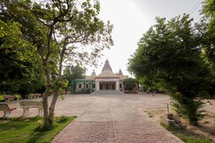Address of Omji Ashram - Maa Anandmayi