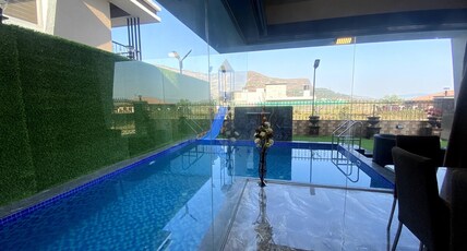 5 bhk with private turf by BancoStays Room Type - mount resort by BancoStays