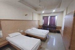 Hotel O Kolhapur Gate Formerly Tanwani Lodging