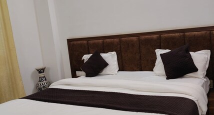 Hotel Raj Vilas Room Type - Super Deluxe Room