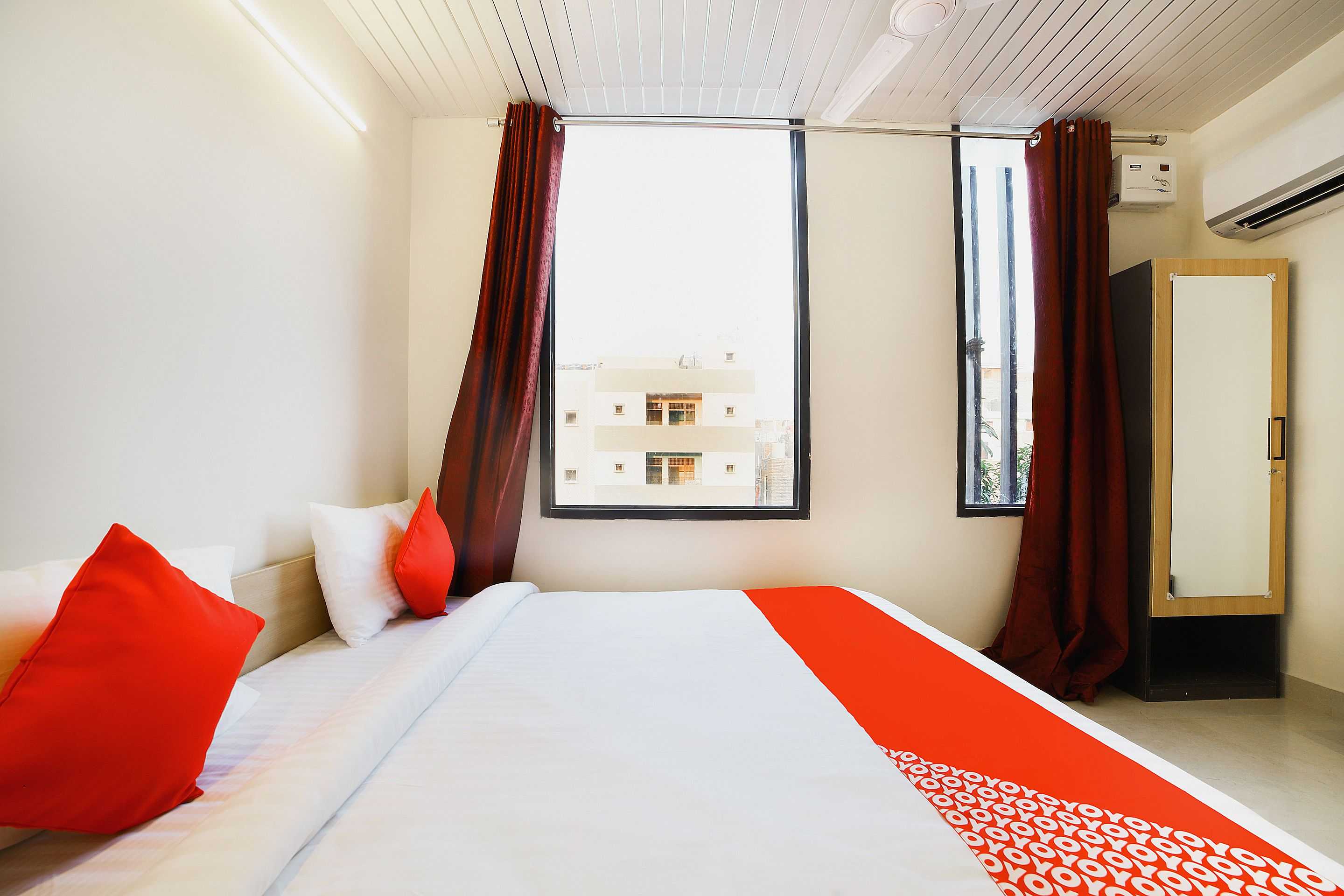 Hotel O Ashirwad home Near Pitampura - Tap to explore photos