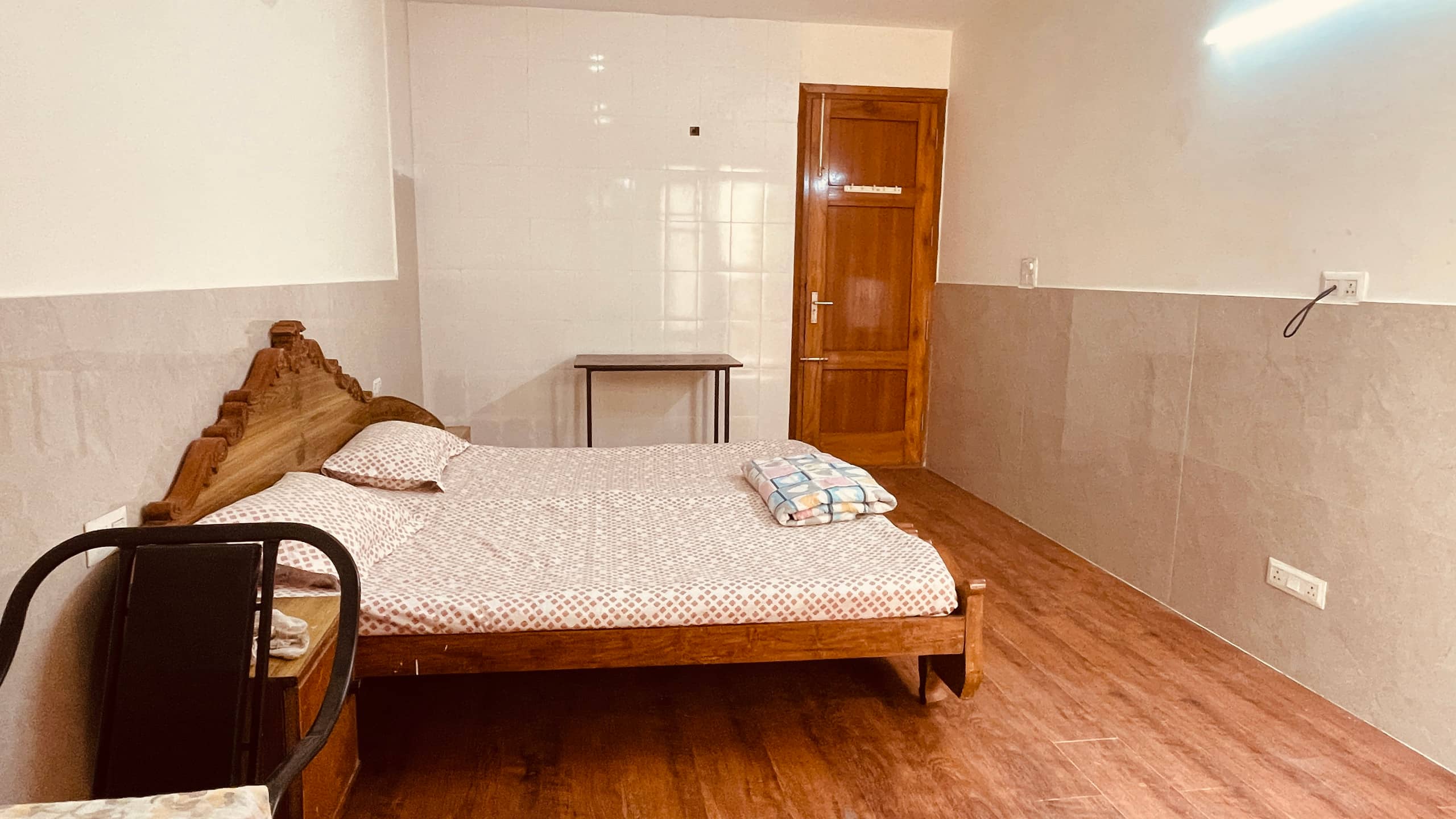 Peaceful Private Room Central Chandigarh - Tap to explore photos