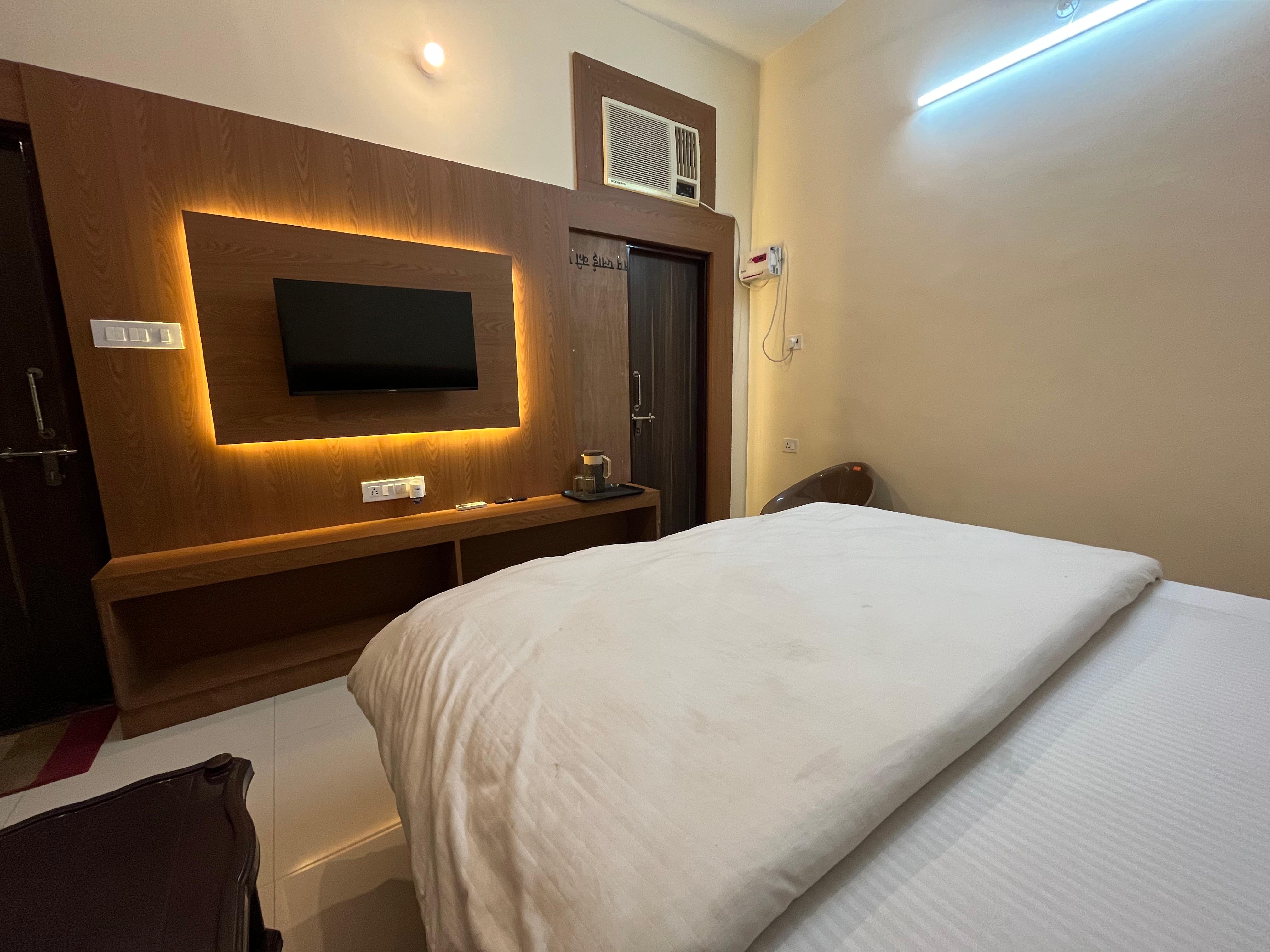 Pratap Guest House - Tap to explore photos
