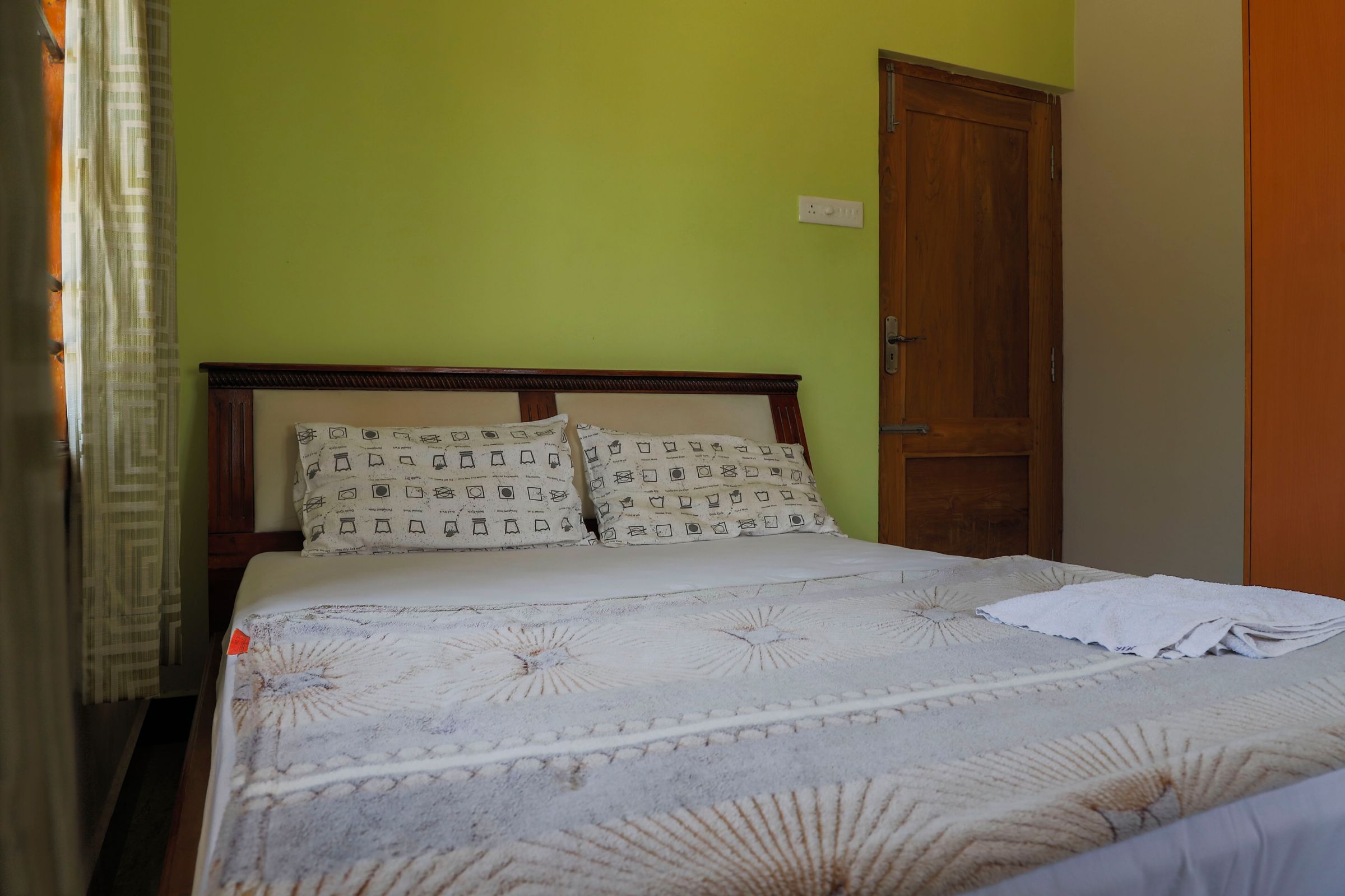 Camalagam Residency - Tap to explore photos