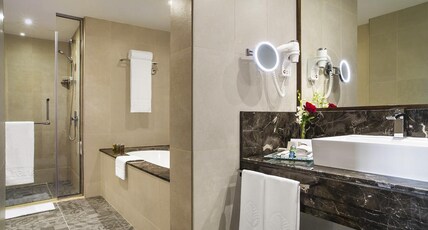 Jumeira Rotana Room Type - One Bedroom Suite with Balcony Jumeira Rotana Room Type - One Bedroom Suite with Balcony