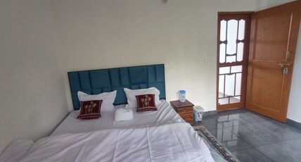 Himalayan Nest, Bir Billing Room Type - Himalayan Sunrise Room