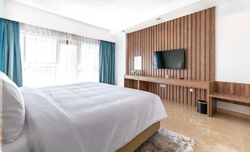 Pyramisa Apartments Hotel Dubai - Tap to explore photos
