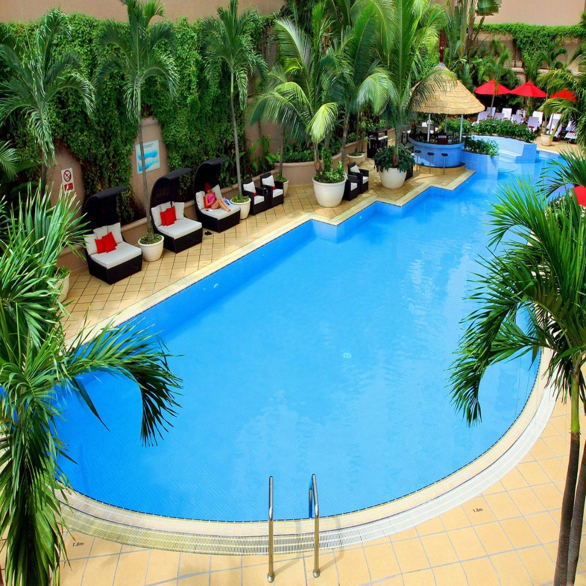 Caravelle Saigon - Tap to explore photos