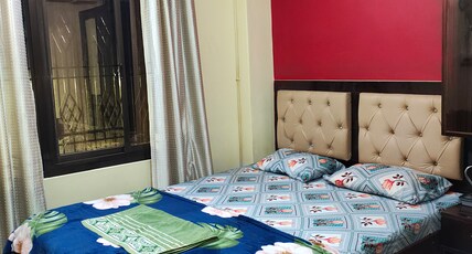 Ansh Paying Guest House VNS Room Type - 1 Double Bed Ac Room With Queen Size Bed