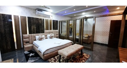 Hotel Sheela Green Room Type - Suite Room