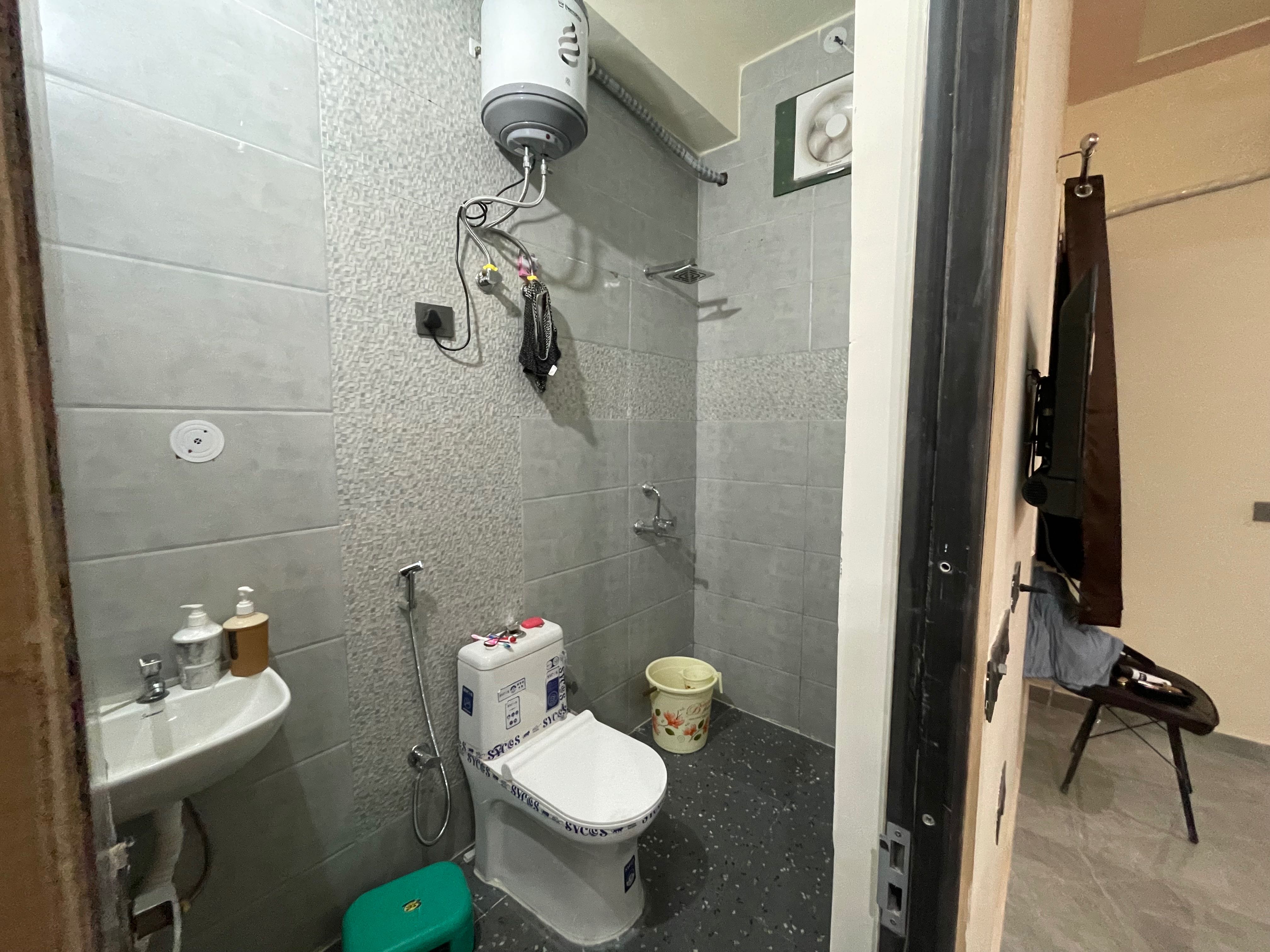 Hotel O Global Residency - Tap to explore photos