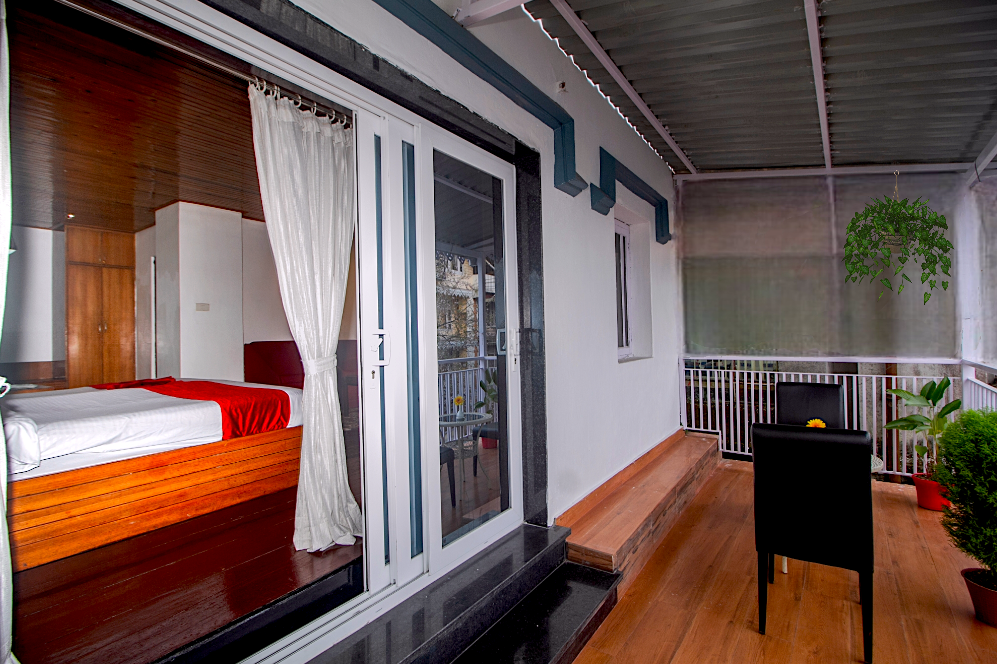 Central Heritage Resort & Spa The Mall Road - Tap to explore photos