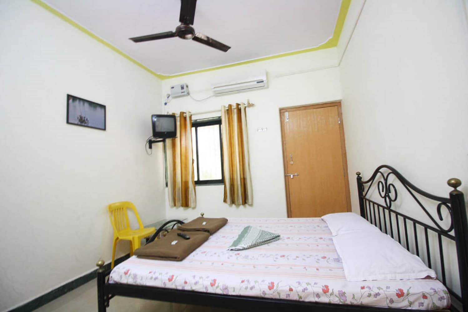 Gharkul Homestay | Rooms & Guided Treks - Tap to explore photos