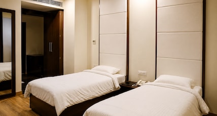 GREEN HOTEL BAR & RESTAURANT Room Type - Deluxe Twin Bed