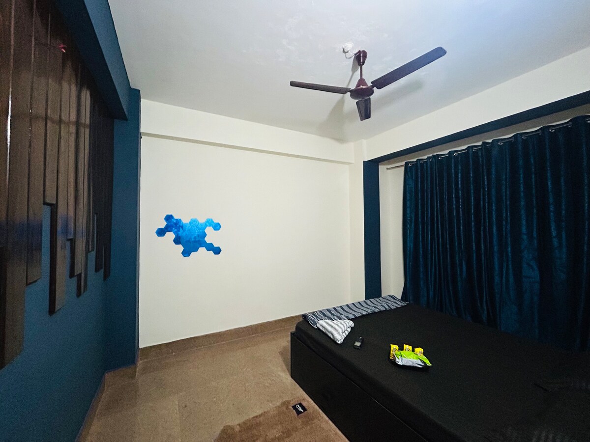 Infinity House | Room in Apartment - Tap to explore photos