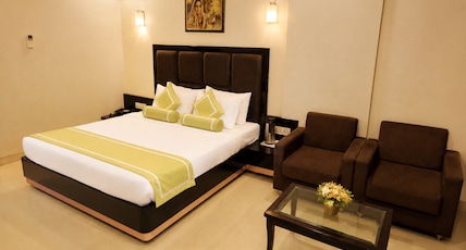 Chandra Imperial Room Type - Executive Room with Work Desk Chandra Imperial Room Type - Executive Room with Work Desk