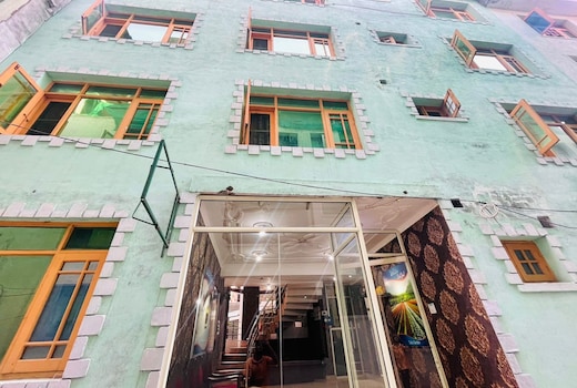 Hotel Top Hill Nearby Dal Lake