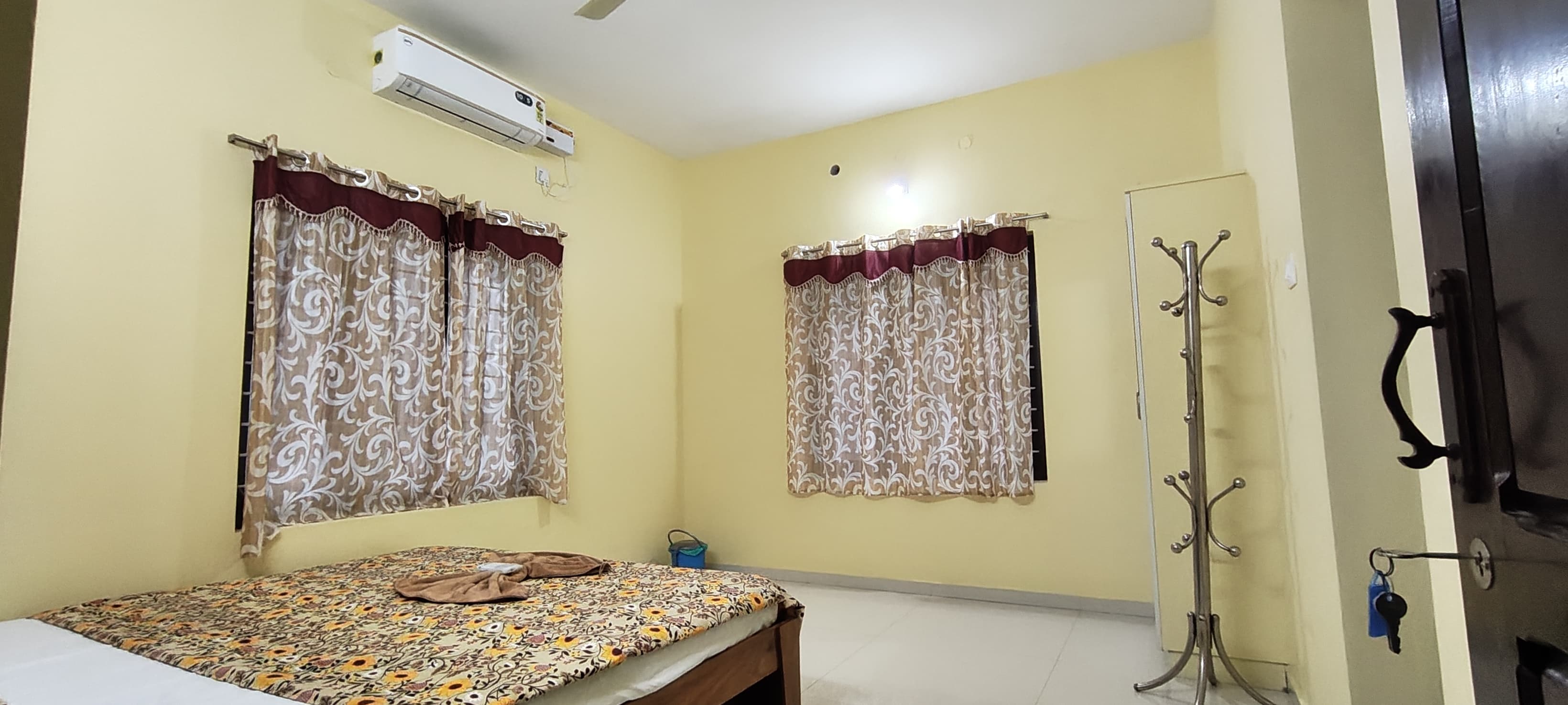 Padmanabha Abode Service Apartments - Tap to explore photos