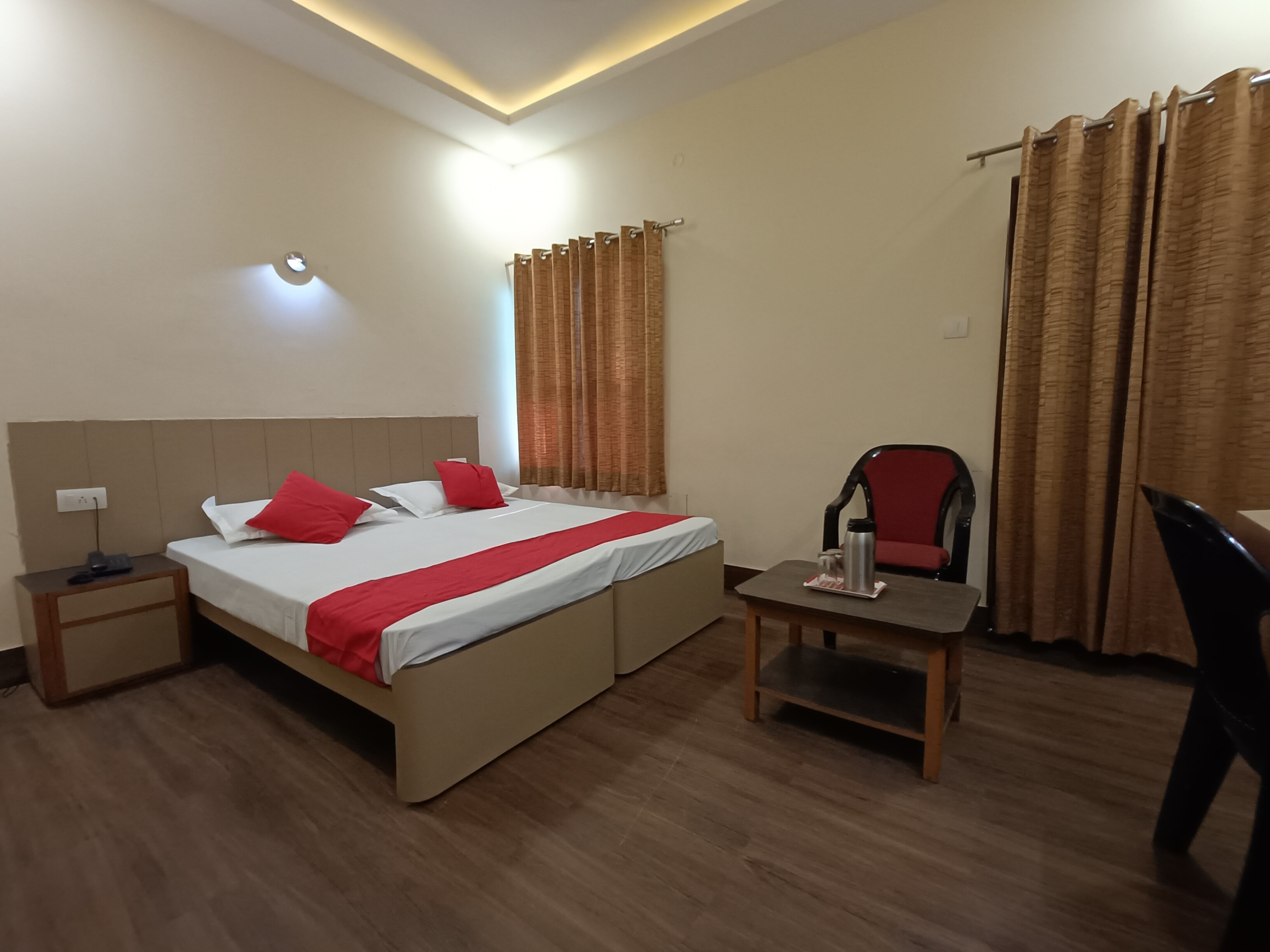 Hotel Padmini International - Tap to explore photos