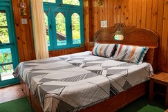 River front homestay jibhi