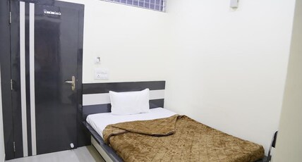 Hotel Ambika Palace Room Type - Single Deluxe NON AC