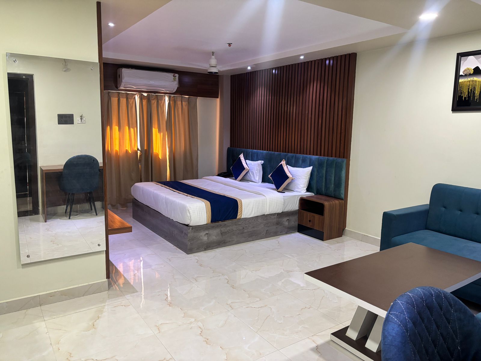 Hotel Kedar Hill - Tap to explore photos