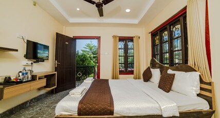 Resort Trimurti Room Type - Deluxe Premium Room