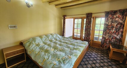 White Lotus Room Type - Deluxe Room with Balcony