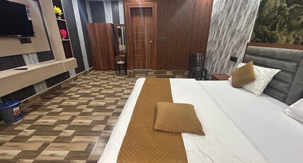 Hotel Shri Dauji Maharaj Palace Near Gokul Room Type - Super Deluxe Rom
