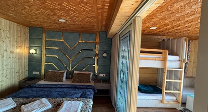 Srichan Resorts Pahalgam Room Type - The Cashmere Suite