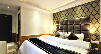 Hotel Sunrise Room Type - Standard Deluxe Room