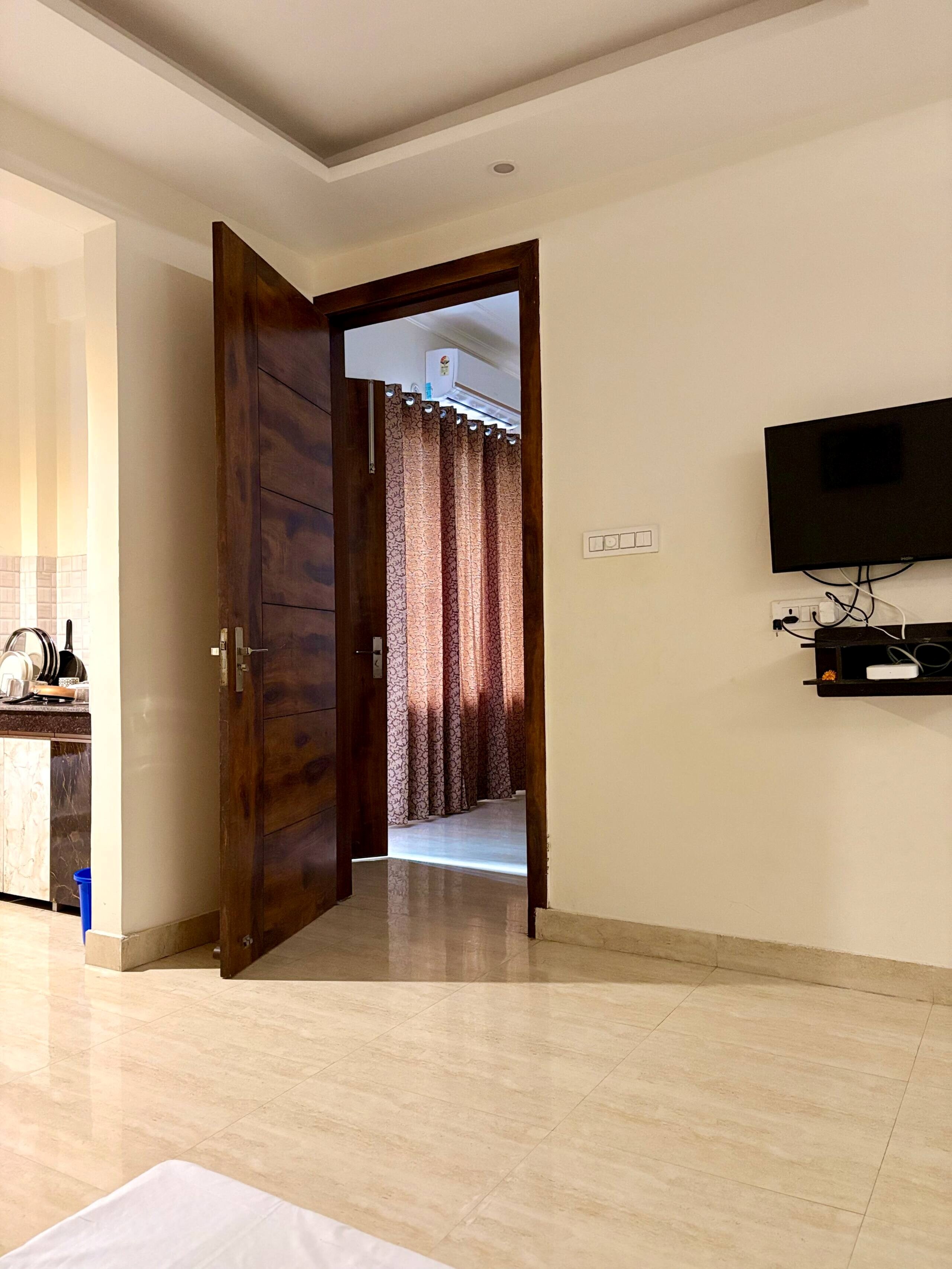 Entire Apartment in Upper Tapovan - Tap to explore photos