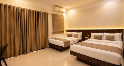 Hotel President Banquet & Lawn Room Type - Deluxe Quadrable Room With Balcony Hotel President Banquet & Lawn Room Type - Deluxe Quadrable Room With Balcony