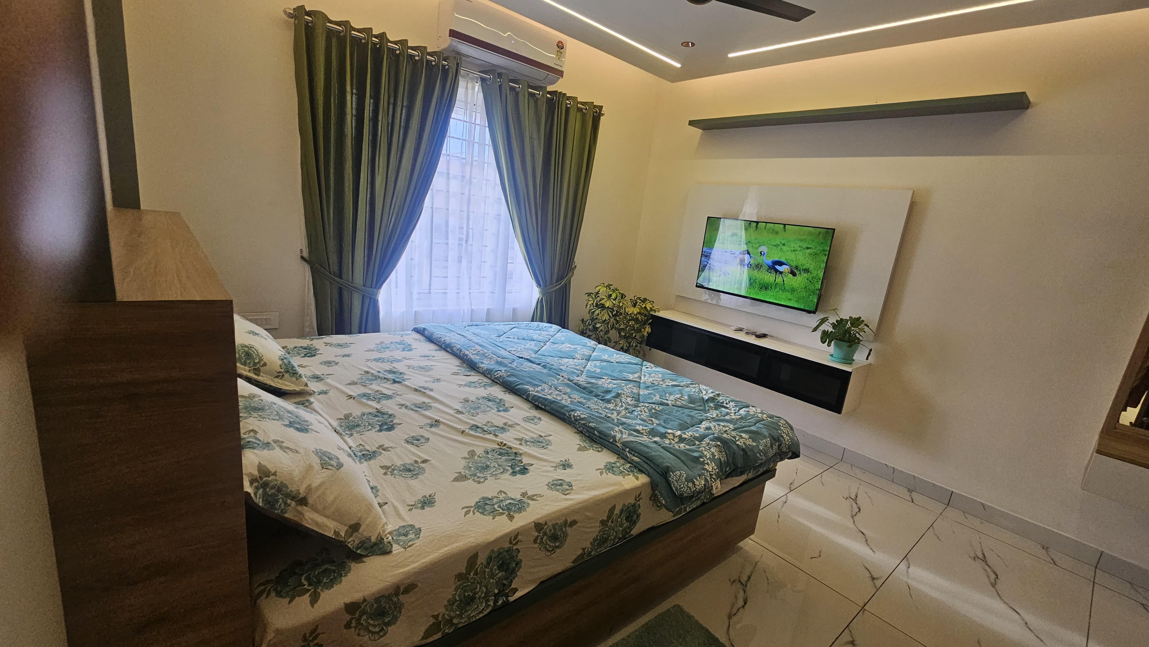 Luxury Apartment in Thiruvananthapuram City - Tap to explore photos