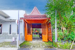 Hotel O Mbah Carik Homestay Syari'ah