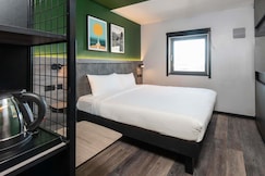 ibis Styles London Gatwick Airport
