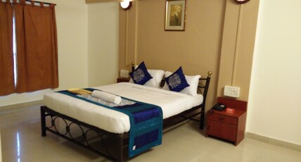 Hotel HMR Royal inn Room Type - SUPER DELUXE ROOM AC ROOM