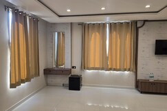 Rooms of Hotel Shravan Royal Inn