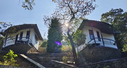 Rose Garden Residency Room Type - Cottage with Mountain view