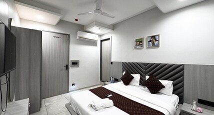 HOTEL LEE PARAMOUNT Room Type - Deluxe Room