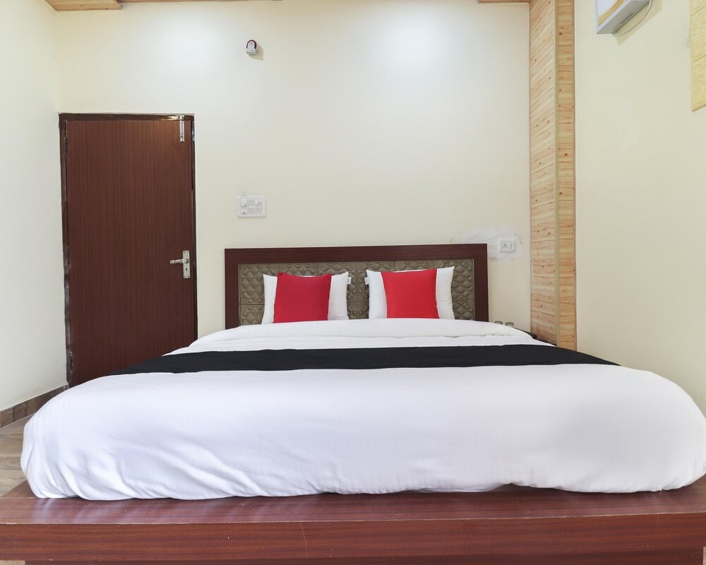 Celebration valley - Tap to explore photos