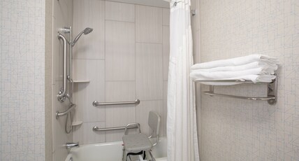 Holiday Inn Express Hotel & Suites Longmont (Pet-friendly) Room Type - 1 King Suite Sofa Bed Comm Access Tub
