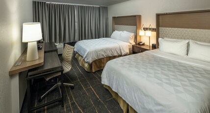 Holiday Inn DETROIT LAKES Room Type - 2 Queen Beds Standard