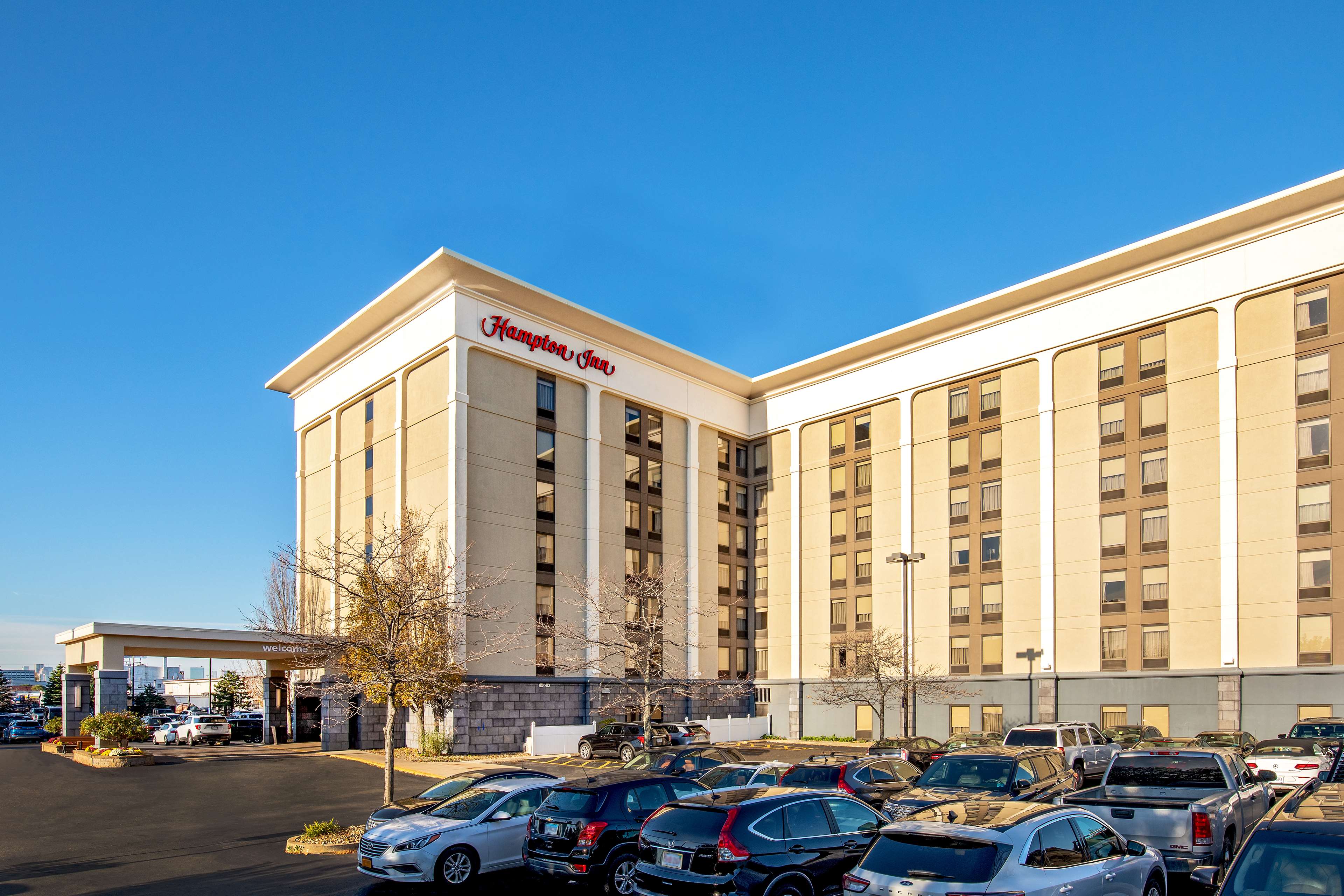 Hampton Inn Boston - Logan Airport - Tap to explore photos