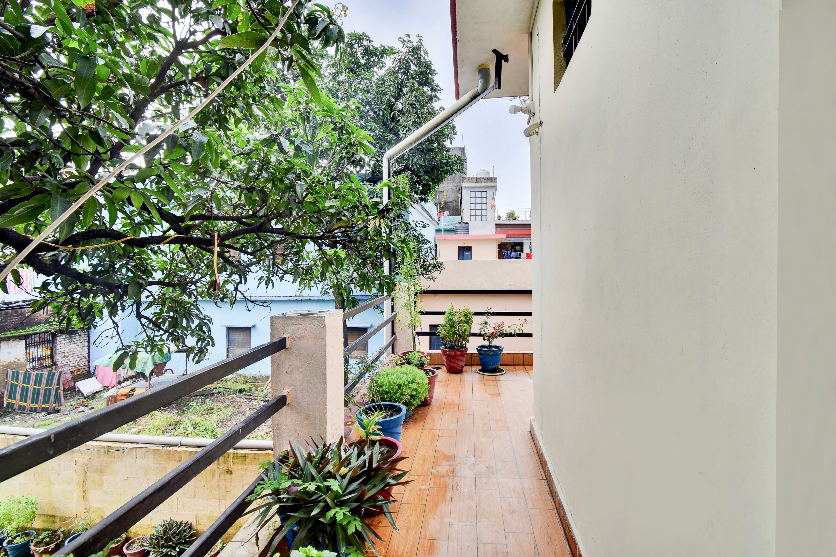 Hotel O City Hill Home Stay - Tap to explore photos