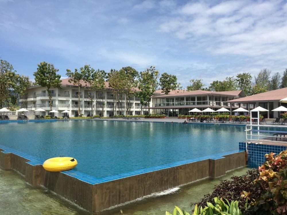 Century Langkasuka Resort Langkawi - Tap to explore photos